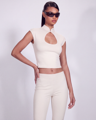 BARE MINIMUM TOP OFF-WHITE