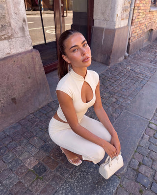 KNEE DEEP CAPRI PANTS OFF-WHITE