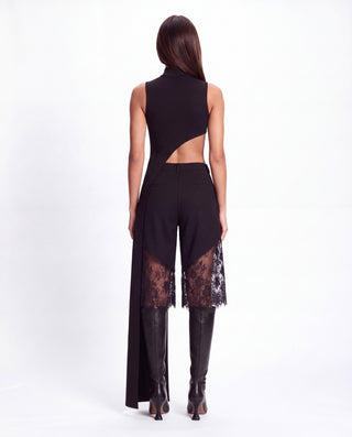 Khela Mixed Signals Pant women's jorts-style shorts with lace detailing and a knee-length cut