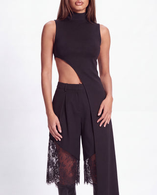 Khela Mixed Signals Pant women's jorts-style shorts with lace detailing and a knee-length cut